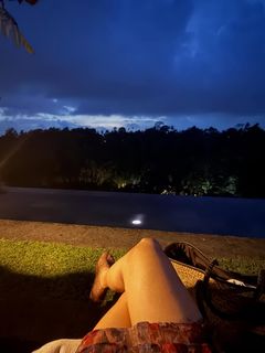 Malavika Mohanan feet photo 6