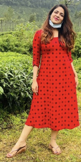 Malavika Wales feet photo 14