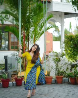 Malavika Wales feet photo 19
