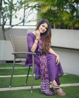 Malavika Wales feet photo 11