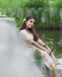 Malavika Wales feet photo 8