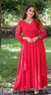 Malavika Wales feet photo 5