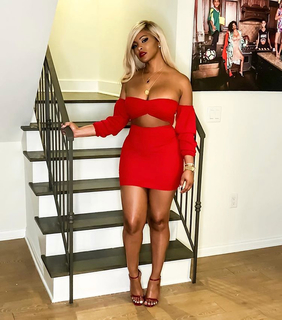 Malaysia Pargo feet photo 5