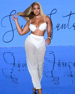 Malaysia Pargo feet photo 7
