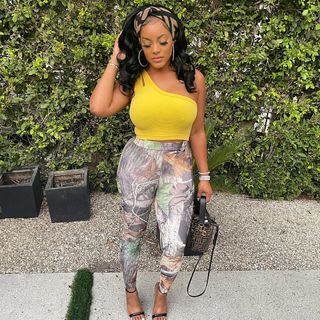 Malaysia Pargo feet photo 1