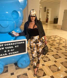 Malaysia Pargo feet photo 10
