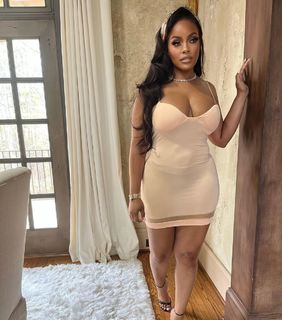 Malaysia Pargo feet photo 3