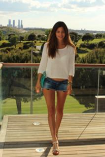 Malena Costa feet photo thumbnail