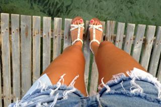 Malena Costa feet photo thumbnail