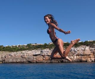 Malena Costa feet photo thumbnail