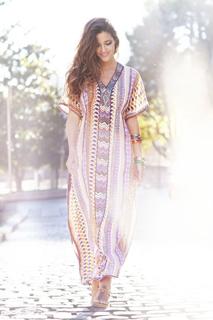 Malena Costa feet photo thumbnail