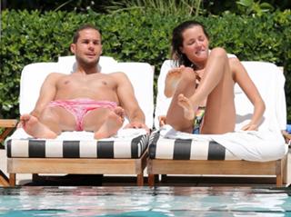 Malena Costa feet photo thumbnail