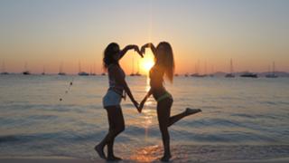 Malena Costa feet photo thumbnail