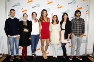 Malena Costa feet photo thumbnail