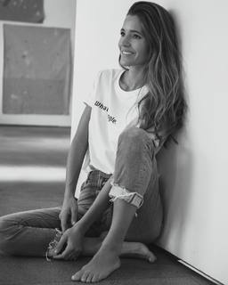 Malena Costa feet photo thumbnail