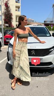 Malena Costa feet photo thumbnail