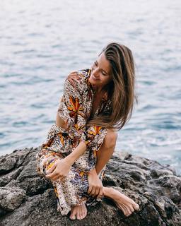 Malena Costa feet photo thumbnail