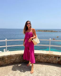 Malena Costa feet photo thumbnail