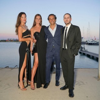 Malena Costa feet photo thumbnail