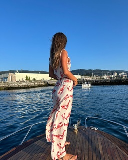 Malena Costa feet photo thumbnail