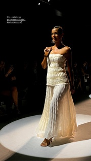 Malena Costa feet photo thumbnail