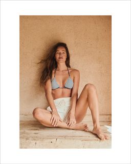 Malena Costa feet photo thumbnail