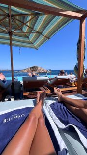 Malena Costa feet photo thumbnail