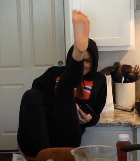 Malena Tudi feet photo 8