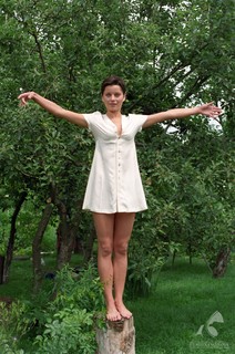 Malgorzata Foremniak feet photo thumbnail