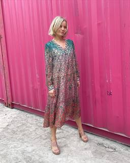 Malgorzata Foremniak feet photo thumbnail