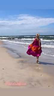 Malgorzata Kozuchowska feet photo thumbnail