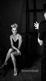 Malgorzata Kozuchowska feet photo thumbnail