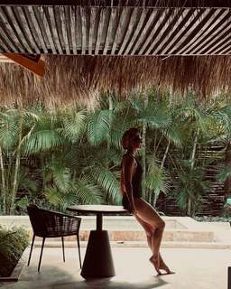 Malgorzata Kozuchowska feet photo thumbnail