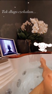 Malgorzata Rozenek feet photo thumbnail