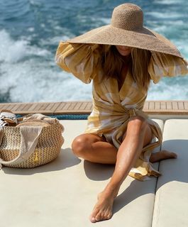 Malgorzata Rozenek feet photo thumbnail