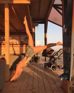 Malgorzata Socha feet photo thumbnail
