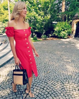 Malgorzata Socha feet photo thumbnail