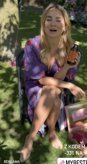 Malgorzata Socha feet photo thumbnail