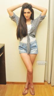 Malhotra Reyhna feet photo 9