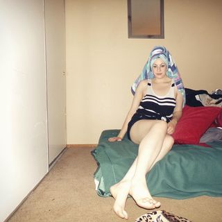 Malia Arrayah feet photo 2