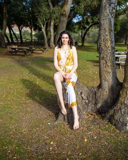 Malia Arrayah feet photo 4
