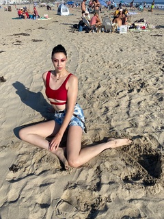 Malia Arrayah feet photo 12