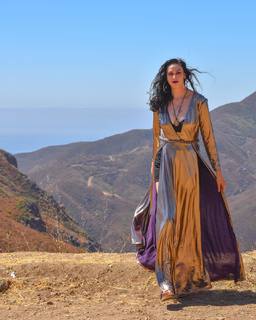Malia Arrayah feet photo 2