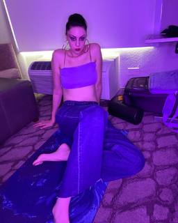 Malia Arrayah feet photo 5
