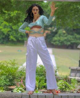 Malia Arrayah feet photo 1