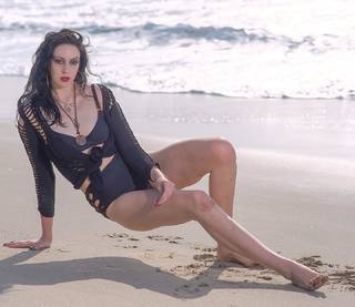 Malia Arrayah feet photo 11