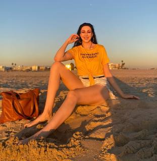 Malia Arrayah feet photo 7
