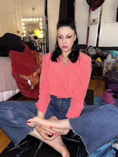 Malia Arrayah feet photo 15