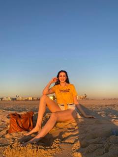 Malia Arrayah feet photo 11