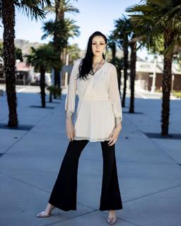 Malia Arrayah feet photo 8